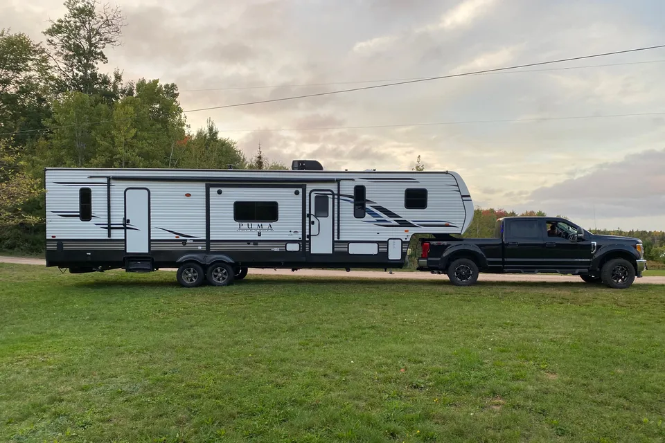 Yannick's Puma 383DSS Toy Hauler