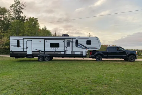 Yannick's Puma 383DSS Toy Hauler