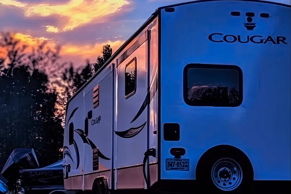 2022 Keystone Cougar Half-Ton 34TSB Travel Trailer