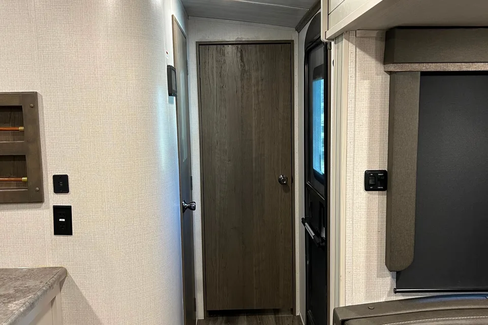 2022 Keystone Cougar Half-Ton 34TSB Travel Trailer