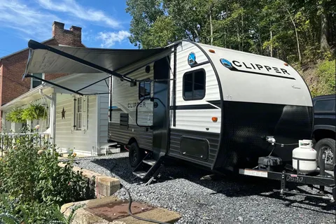 2022 Coachmen Clipper Ultra Lite 17BHS