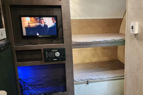 Carlos's Rpod 176 Rpod Luxury Trailer Micro Trailer