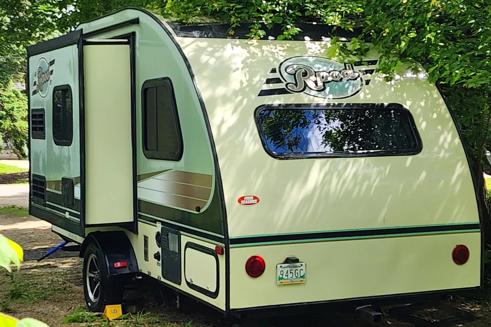 Carlos's Rpod 176 Rpod Luxury Trailer Micro Trailer