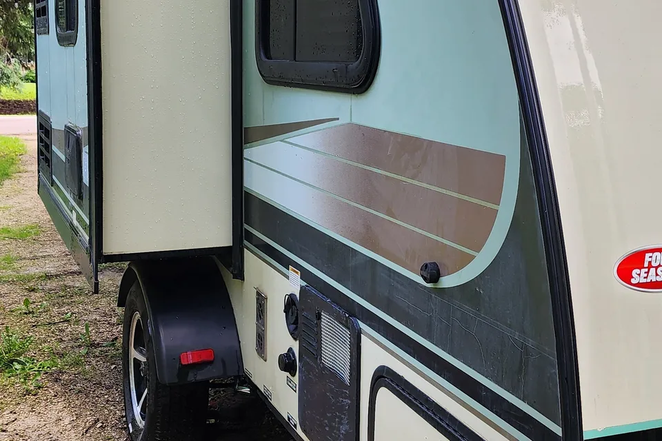Carlos's Rpod 176 Rpod Luxury Trailer Micro Trailer