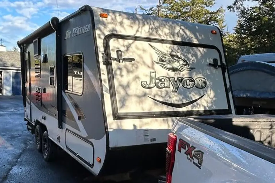 Nomad Soul 1 Jayco jay feather Hybrid