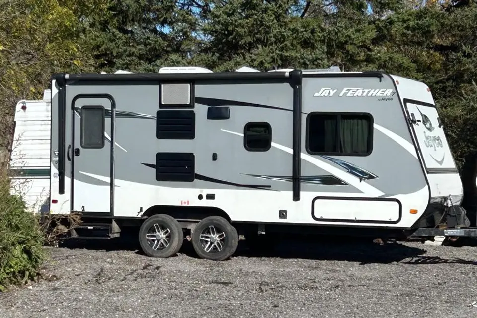 Nomad Soul 1 Jayco jay feather Hybrid