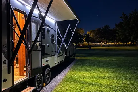 Nomad Soul 1 Jayco jay feather Hybrid