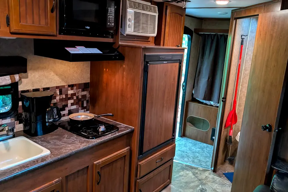 Nomad Soul 1 Jayco jay feather Hybrid