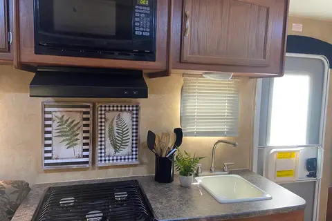 Tammy's Jayco Jayfeather sport Hybrid