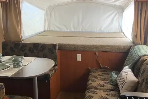 Tammy's Jayco Jayfeather sport Hybrid
