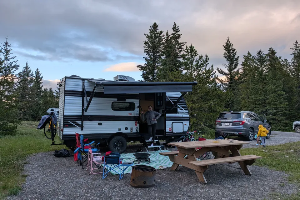 Vicente's Grand Design Transcend One  151BH Travel Trailer