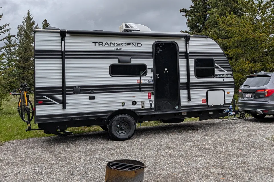 Vicente's Grand Design Transcend One  151BH Travel Trailer