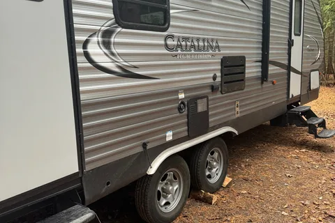 Chuck's Coachmen Catalina Travel Trailer