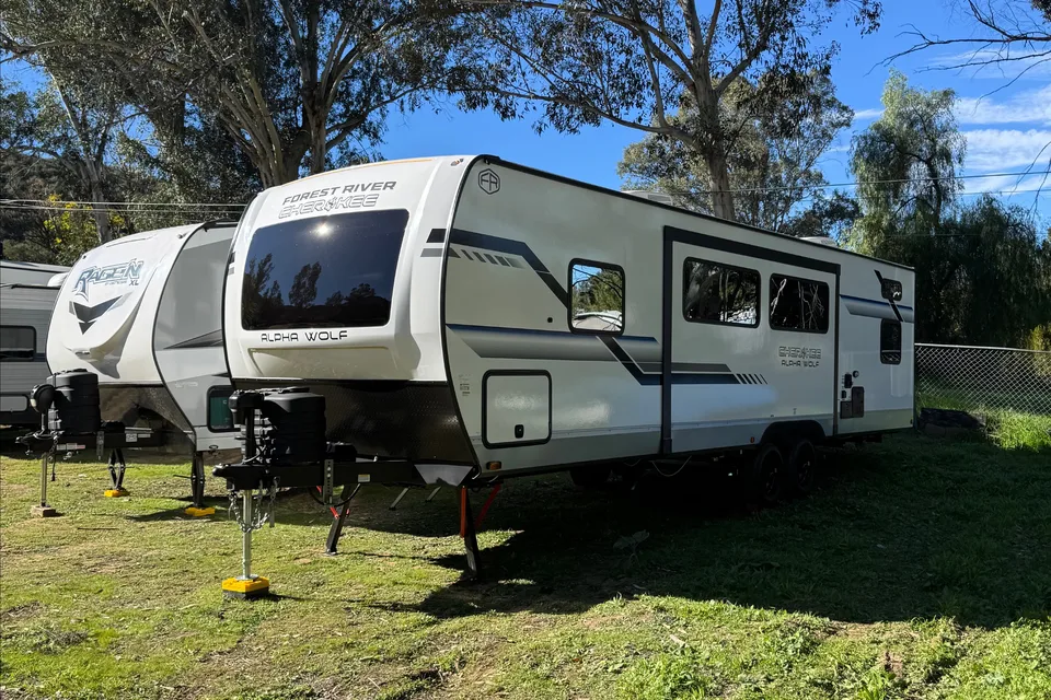Forest River Alpha wolf 280QBS-L Travel Trailer
