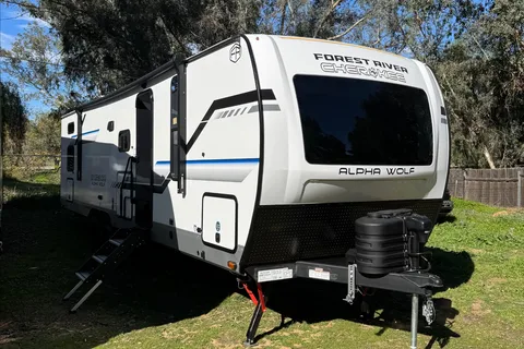 Forest River Alpha wolf 280QBS-L Travel Trailer