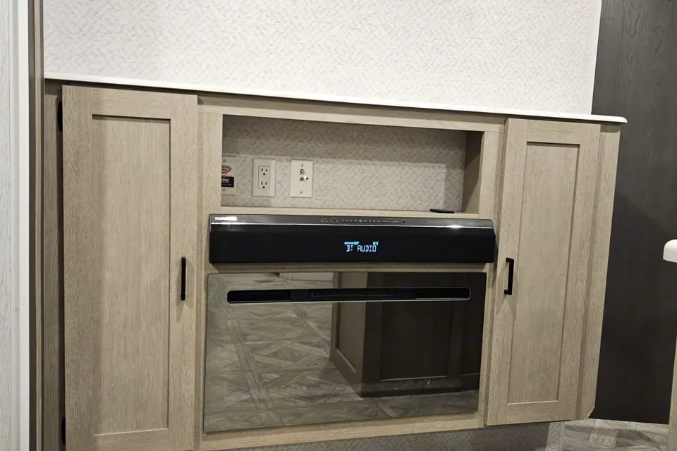 Fireside RV's 2023 Forest River Salem Platinum 31KQBTS Bunkhouse - LMI2008