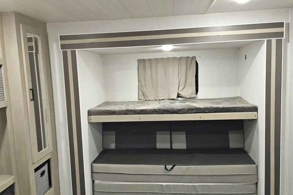 Fireside RV's 2023 Forest River Salem Platinum 31KQBTS Bunkhouse - LMI2008