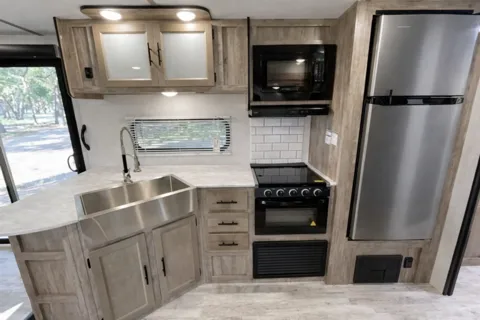 Honey Dukes Gulf Stream Travel Trailer