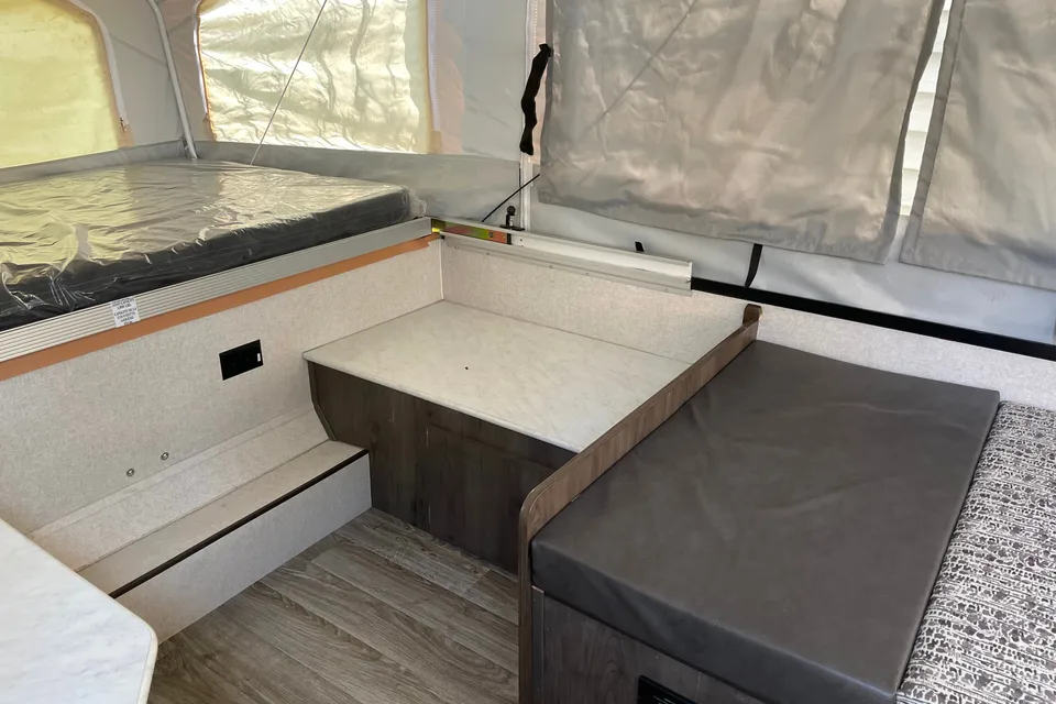 Viking Tente-Roulotte 2020 - super bien équipée 🤩