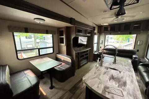 ryan's Forest River Sandpiper 372lok Fifth Wheel