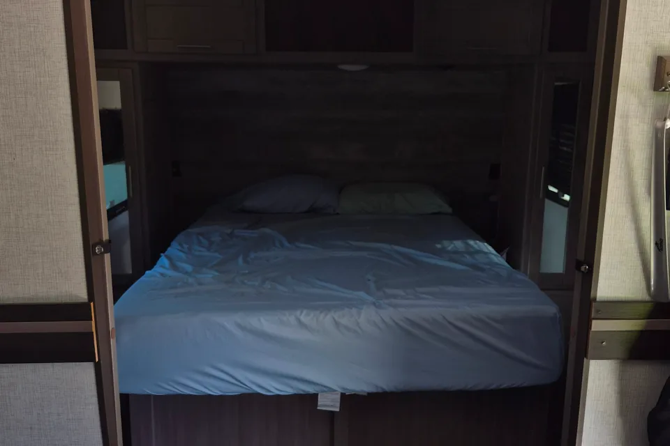 BERNARD's Keyston rv Sunset Travel Trailer