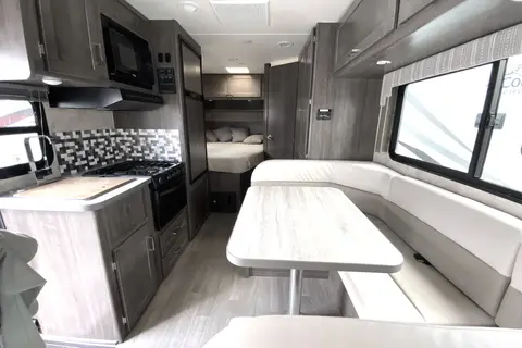 Winnebago Minnie Winnie Classe C