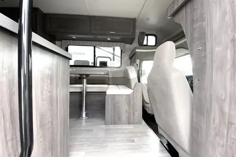 Winnebago Minnie Winnie Classe C