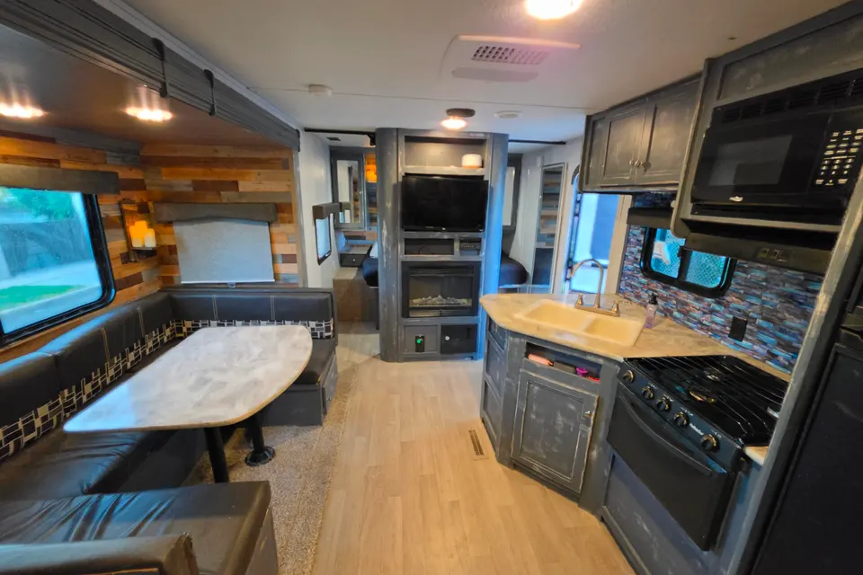 Garrett's Dutchmen Dutchmen Travel Trailer