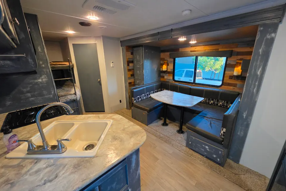 Garrett's Dutchmen Dutchmen Travel Trailer