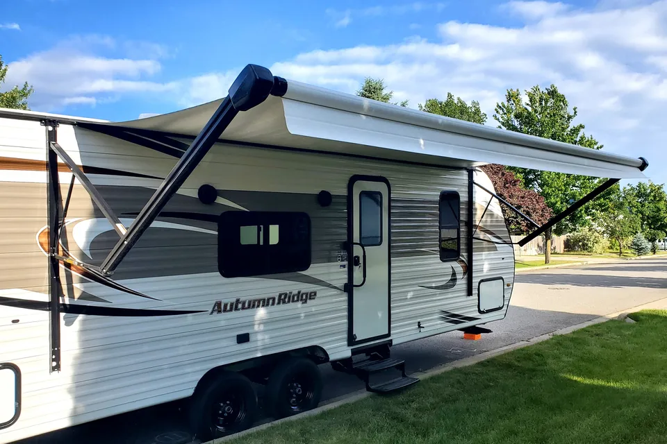 Dustin's Starcraft 26bh Travel Trailer