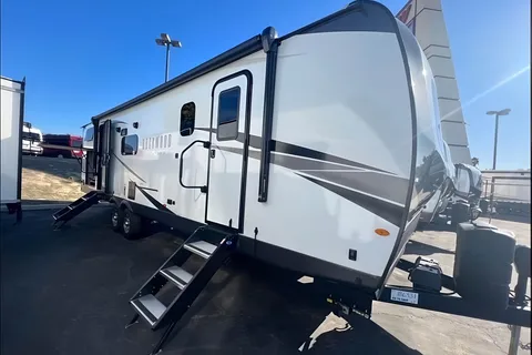 Tommy's Forest River Rockwood ultra light 2911BS Travel Trailer