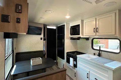 Tiffany's Jayco Jayflight SLX Travel Trailer