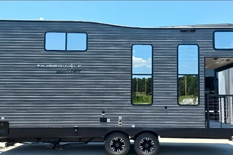 Ozarro's Timberwolf Mini Loft 16ML
