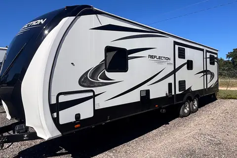 Grand Design Family Bunkhouse with Comfortable Bunk Mattresses