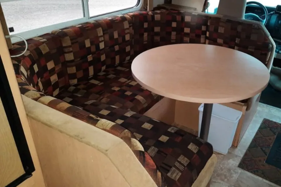 Family Friendly Adventure Ford E 350 Class C
