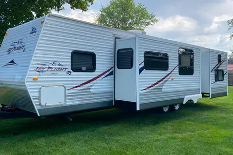 SUPER NICE - 32' Camper #2 (Jayco - Jay Flight) - Central NY State Area