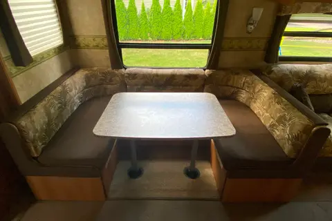 SUPER NICE - 32' Camper #2 (Jayco - Jay Flight) - Central NY State Area