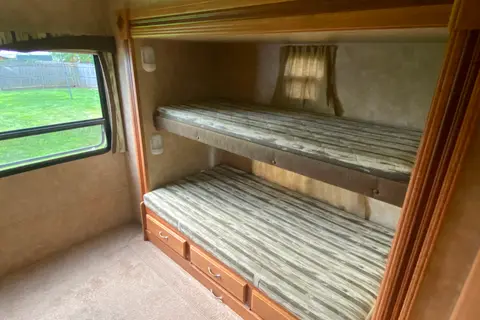 SUPER NICE - 32' Camper #2 (Jayco - Jay Flight) - Central NY State Area