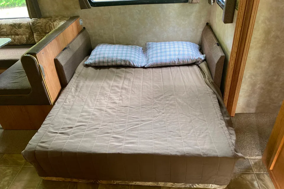 SUPER NICE - 32' Camper #2 (Jayco - Jay Flight) - Central NY State Area