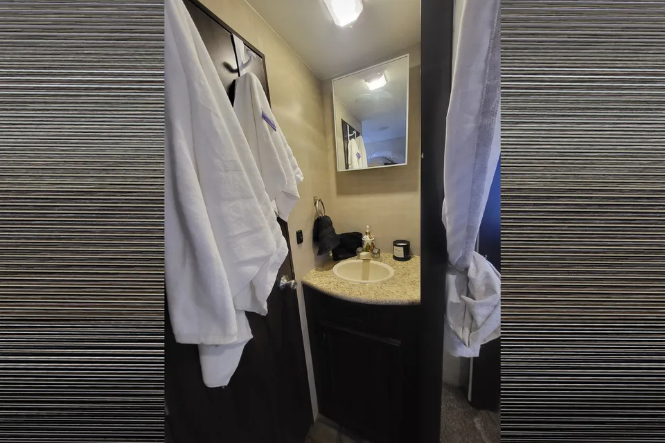 Rv Rentals Way Of Life's LETS GET AWAY! SLEEPS 10, CAMP READY PA2