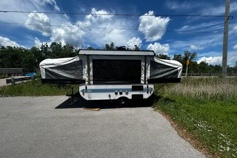 Great modern light weight travel trailer