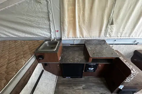 Great modern light weight travel trailer