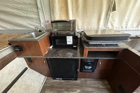 Great modern light weight travel trailer