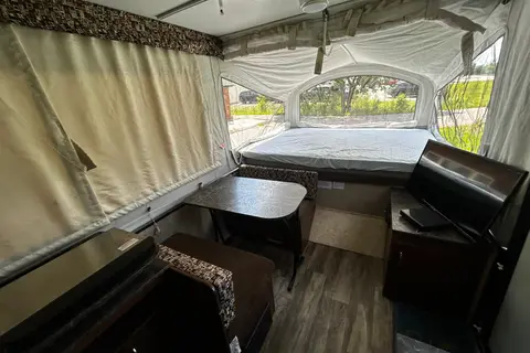 Great modern light weight travel trailer