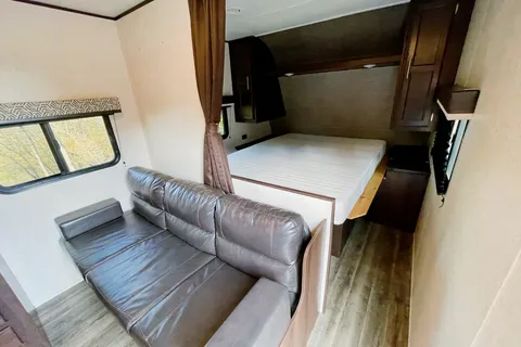 Spacious Clean New 29' Jayco Baja Edition Travel Trailer