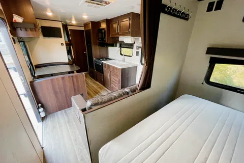 Spacious Clean New 29' Jayco Baja Edition Travel Trailer