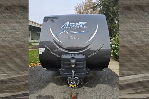 Coachmen Apex Ultra-Lite / Power Inverter & Solar / Dishwasher / Starlink Equipped!