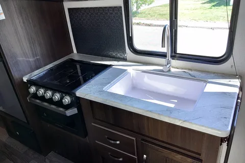 20 Springdale with Private Queen and Bunks