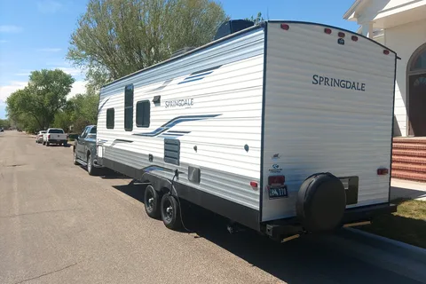 20 Springdale with Private Queen and Bunks