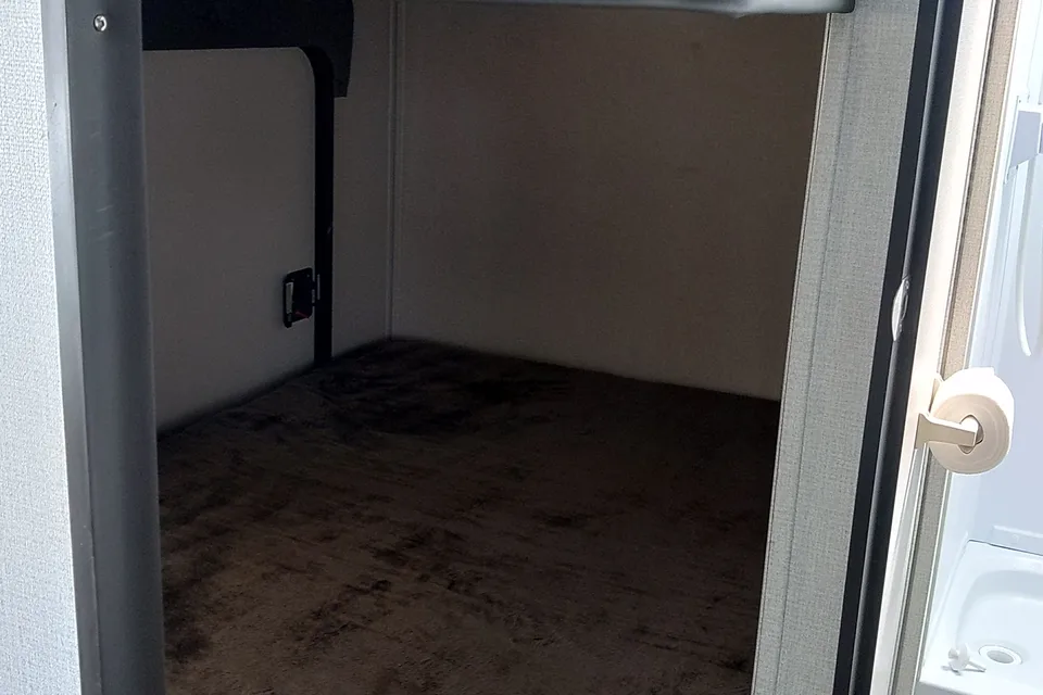 20 Springdale with Private Queen and Bunks
